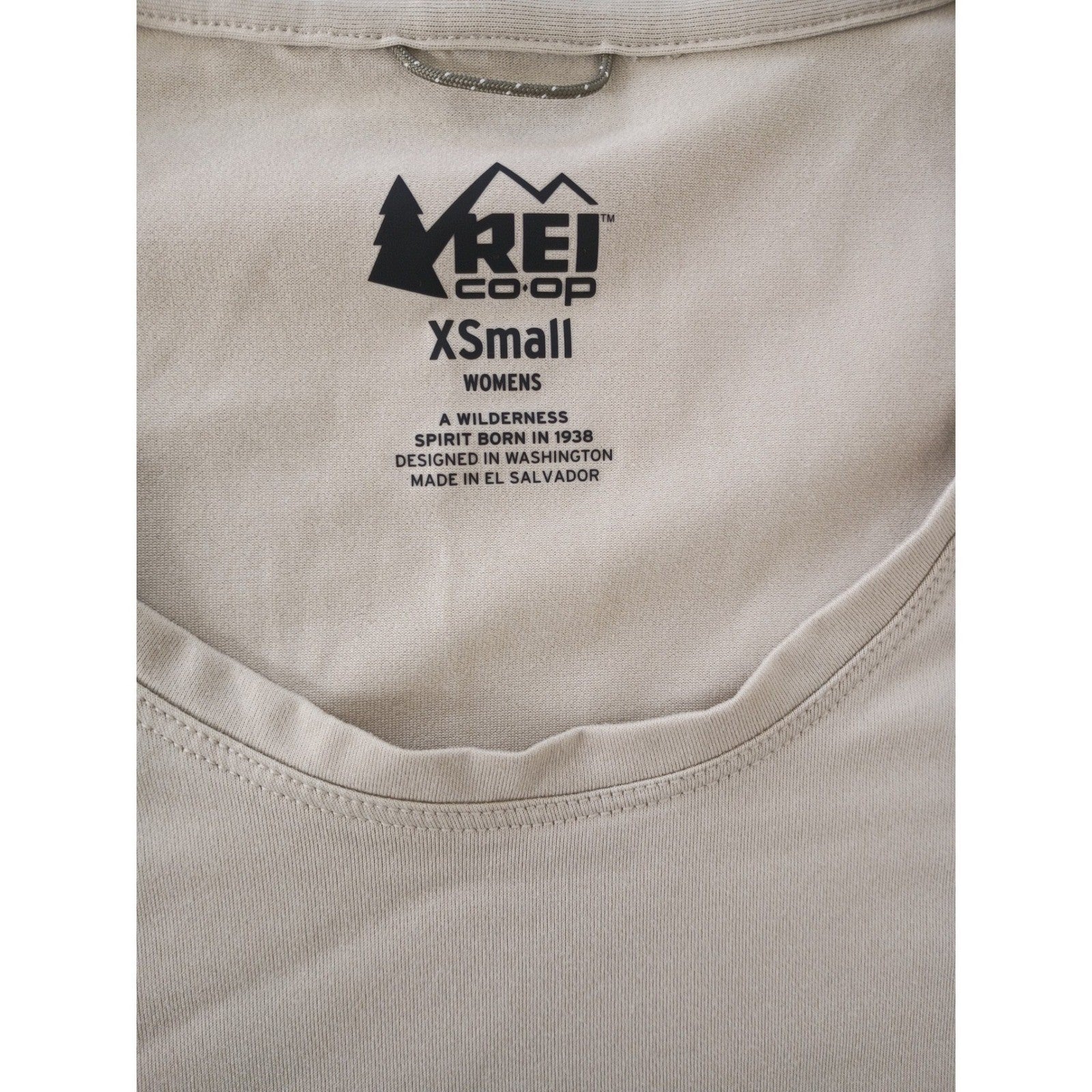 REI Co-op Tan Hiking T-Shirt Size Fits S Activewear Stretch Crew Neck