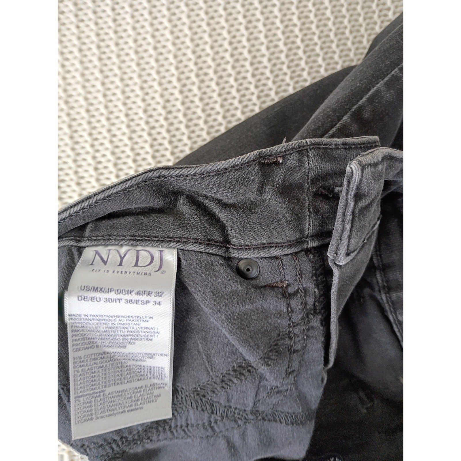 NYDJ Marilyn Straight Leg Jeans Faded Black Lift Tuck Technology 26x28 High Rise