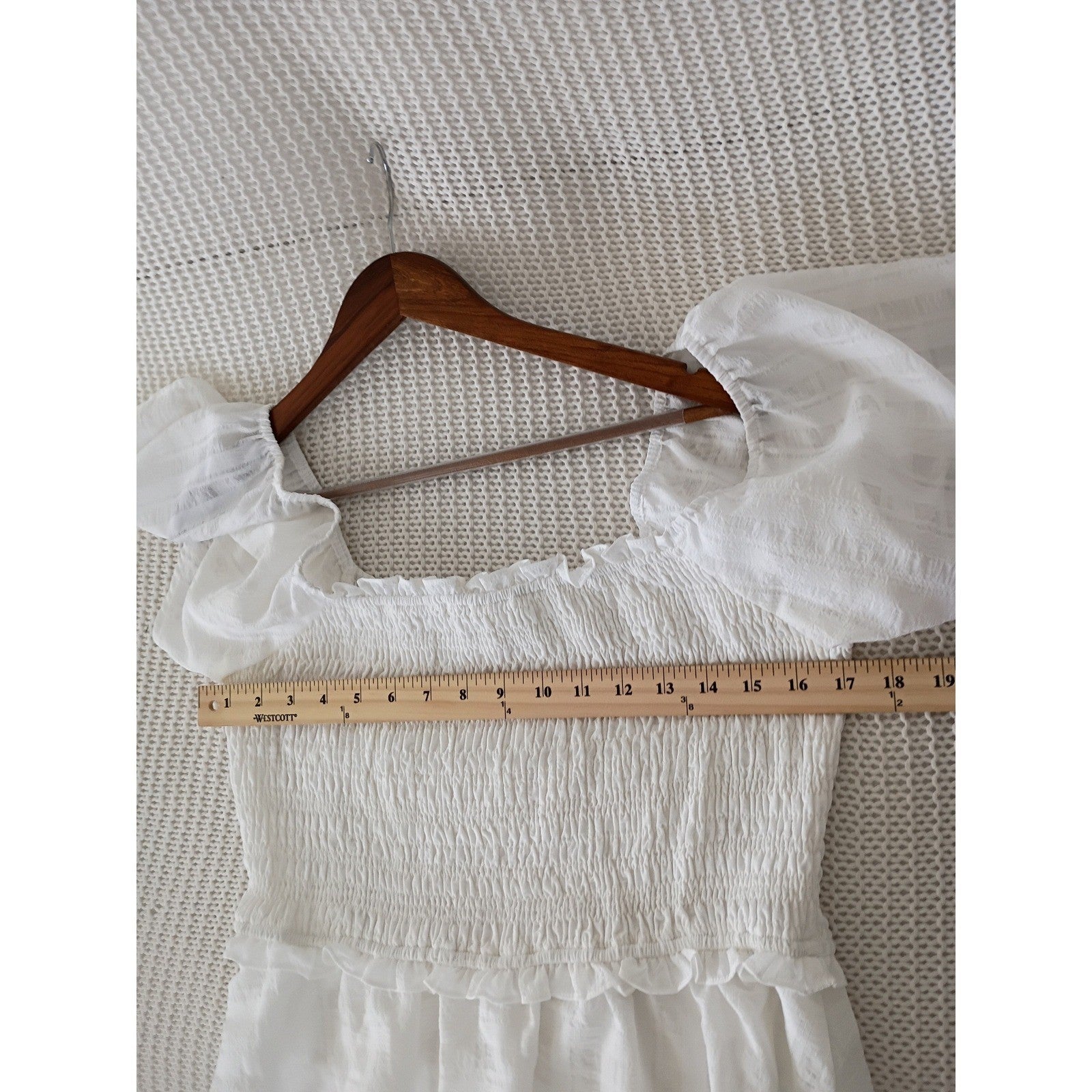 ASTR The Label White Smocked Peplum Top M Coquette Cottagecore Puff Sleeve Lace