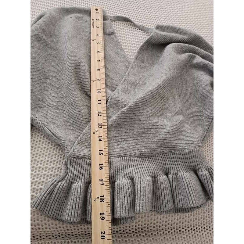 LULUS Grey Ribbed V-Neck Dolman Sleeve Ruffle Hem Sweater Top M