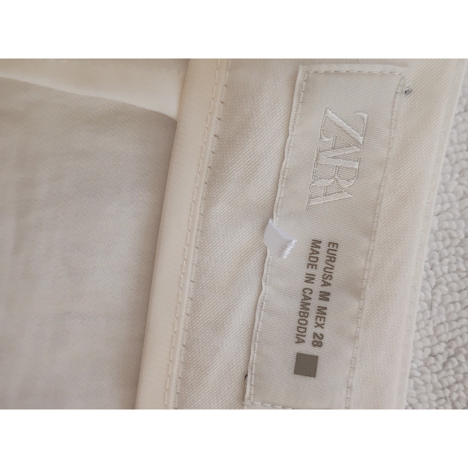 ZARA - NWOT Cream Wide Leg Cropped Pants Women's Size M