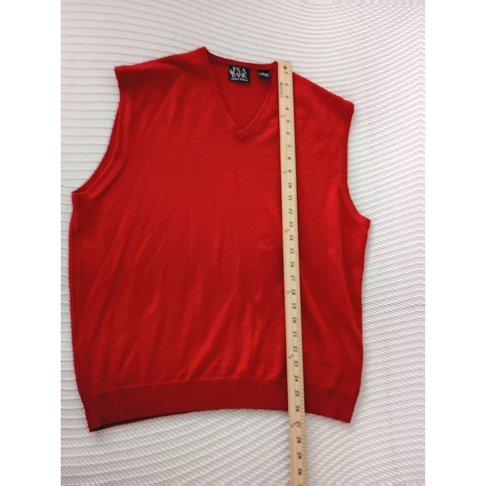 Jos A Bank Signature L Red 100% Merino Wool V-Neck Sweater Vest Italian Yarn Men
