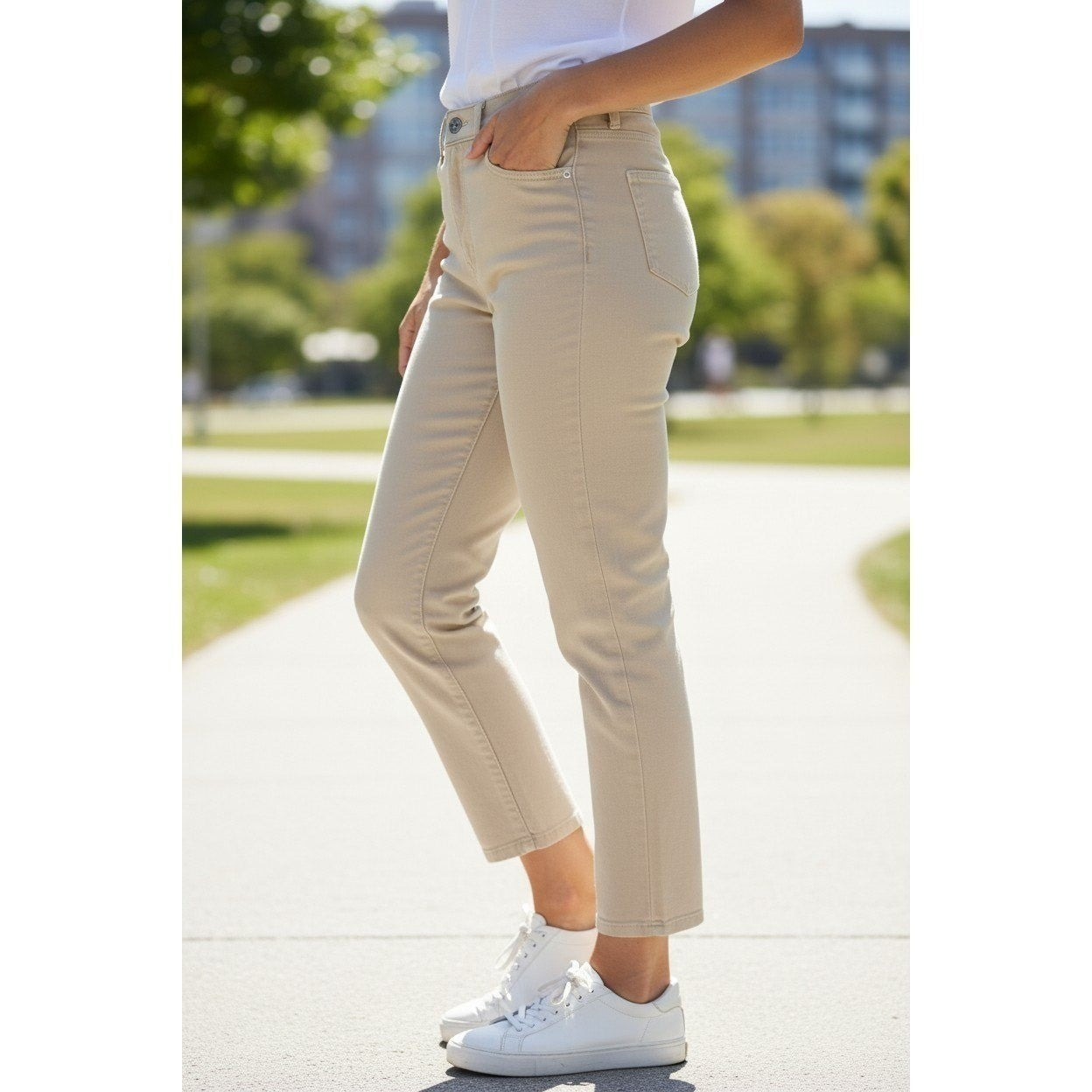 ZARA High Waisted Cream Beige Straight Leg Denim Jeans Women US 4 EUR 36